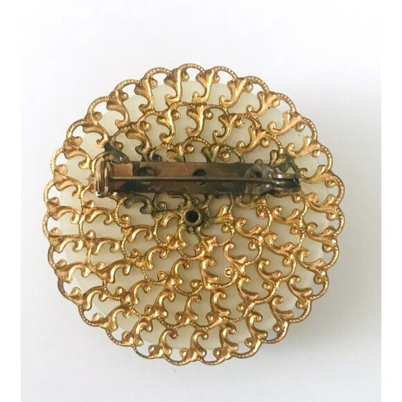 Vintage Stacked Round Mother of Pearl & Rhinestone Gold Filagree Framed Brooch - Picture 5 of 7